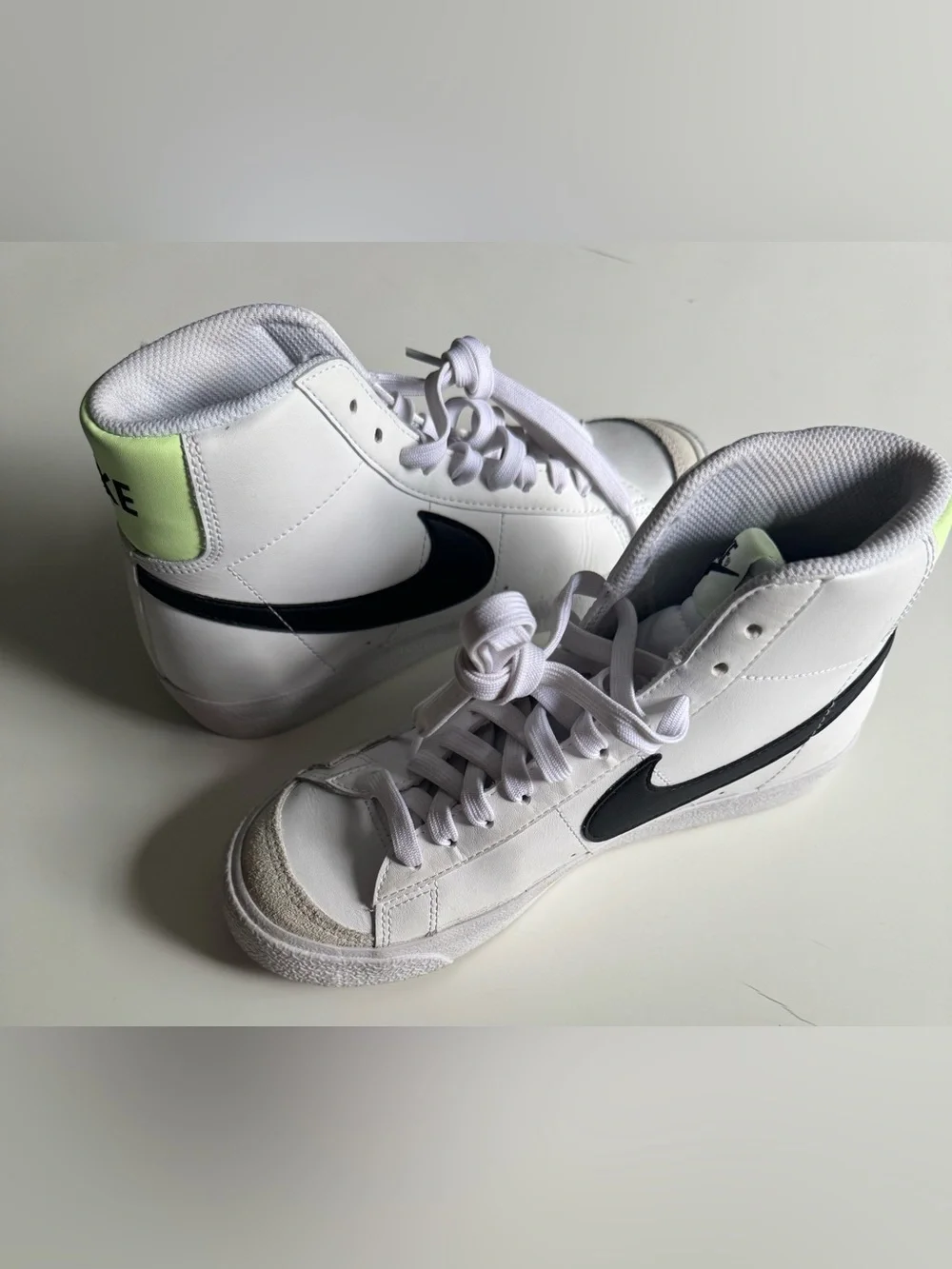 Nike Blazer Mid '77 Vintage White Black Neon Green